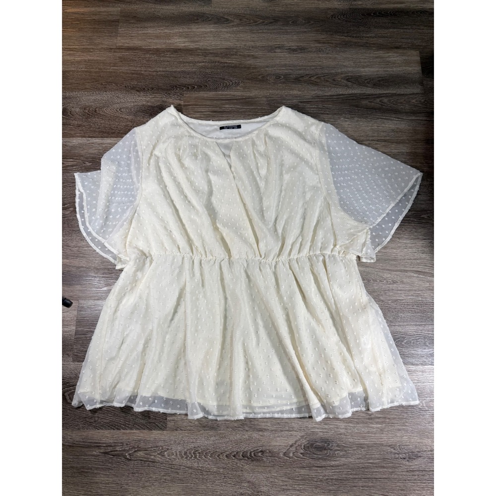BloomChic Cream Swiss Dot Peplum Blouse Surplice Flutter Sleeve Top US 28